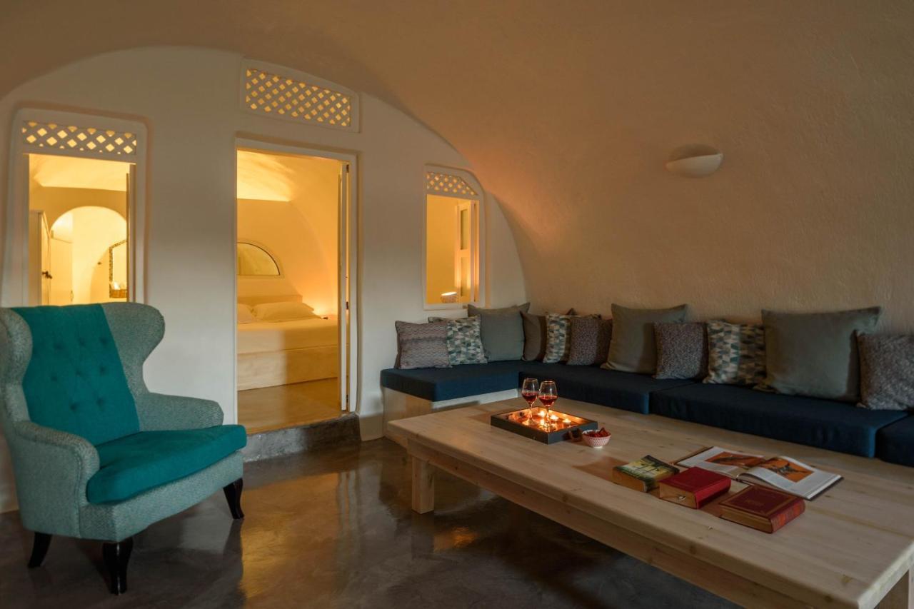 Revelis Villa & Canava Фира Екстериор снимка